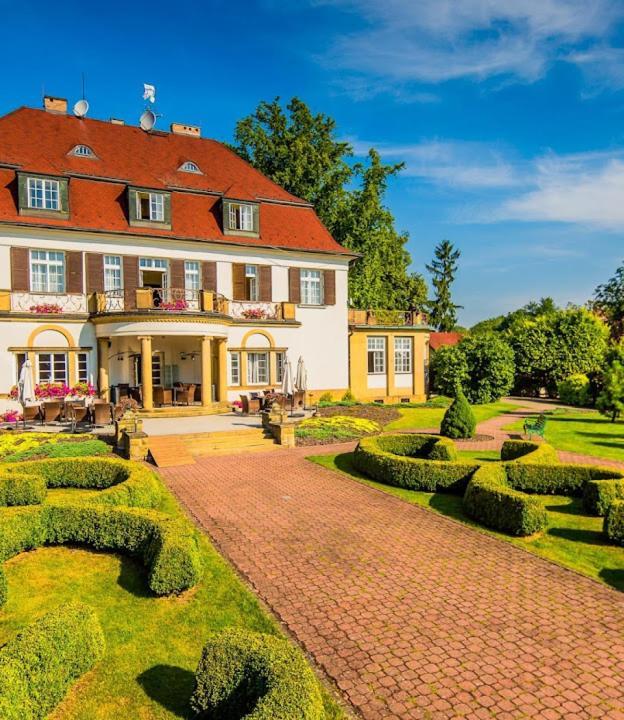 Hotel Veba Broumov Εξωτερικό φωτογραφία