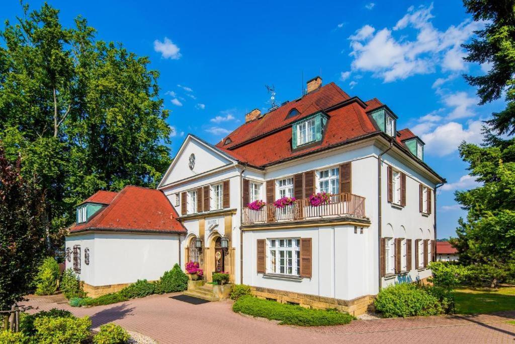 Hotel Veba Broumov Εξωτερικό φωτογραφία