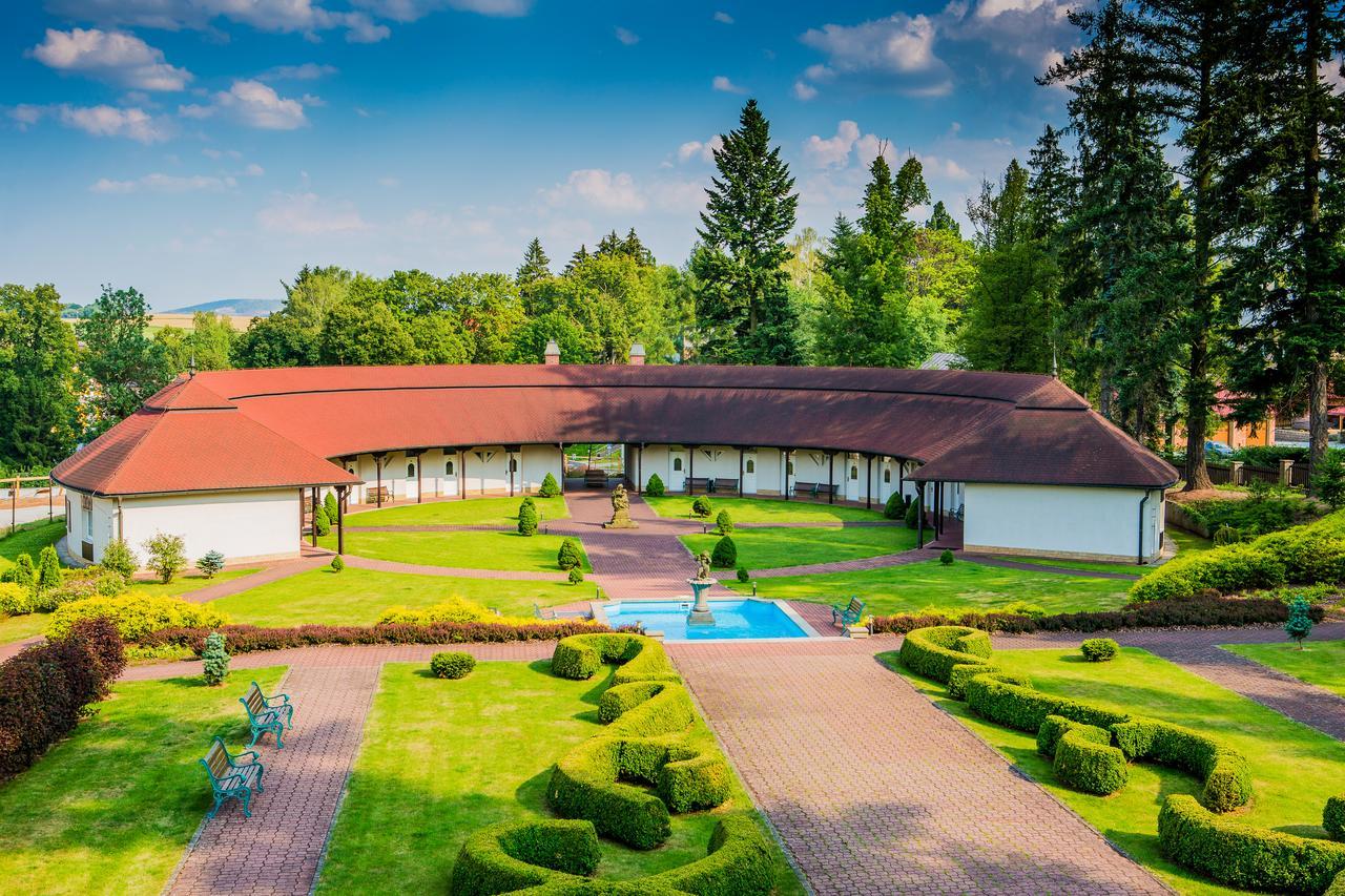 Hotel Veba Broumov Εξωτερικό φωτογραφία